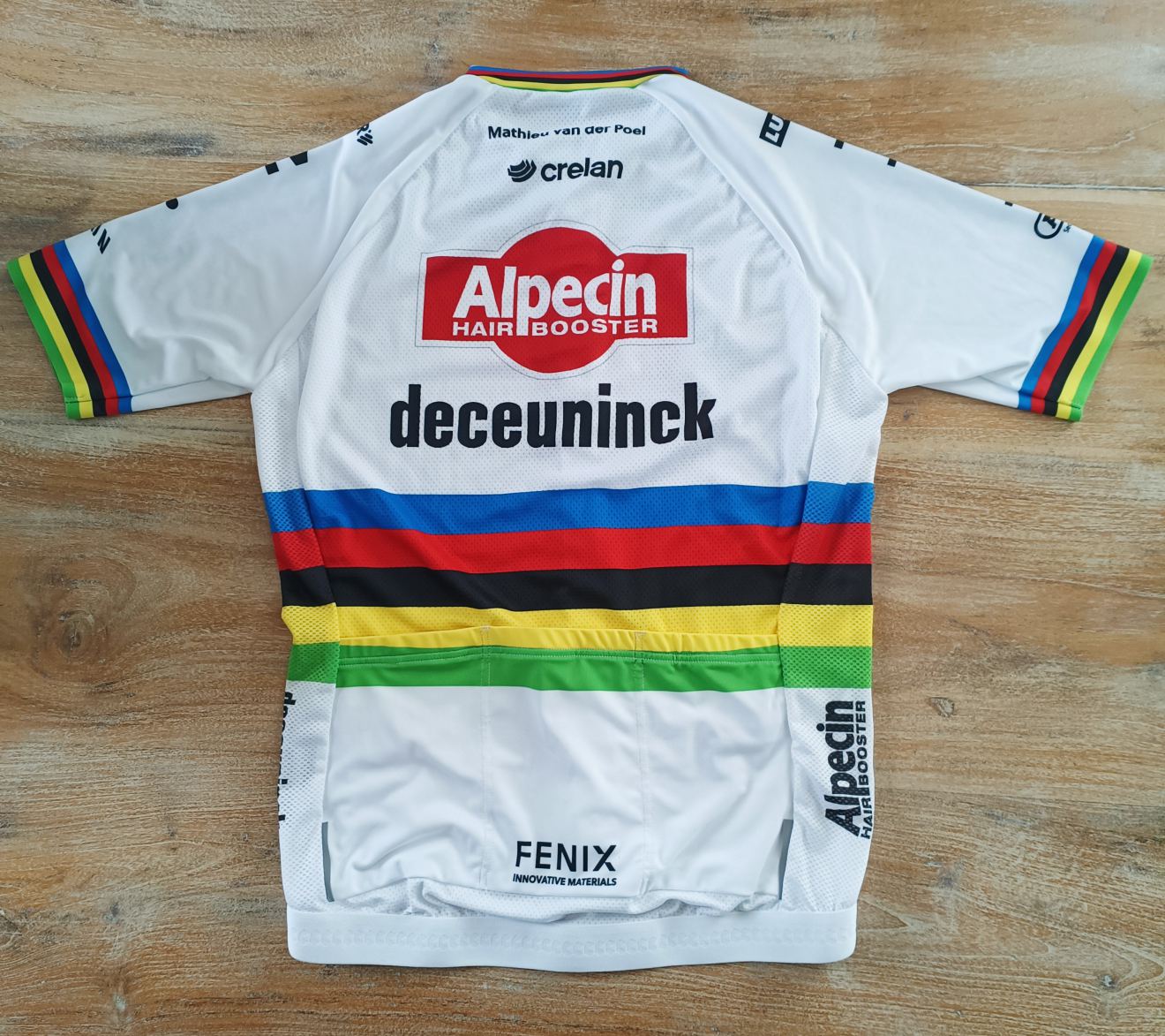 Uniek veilingstuk: Gesigneerd shirt van Mathieu van der Poel – Wereldkampioen Veldrijden