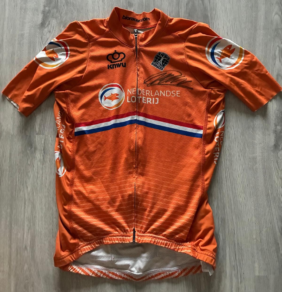 Gesigneerd shirt van Mathieu van der Poel – Wereldkampioen Veldrijden