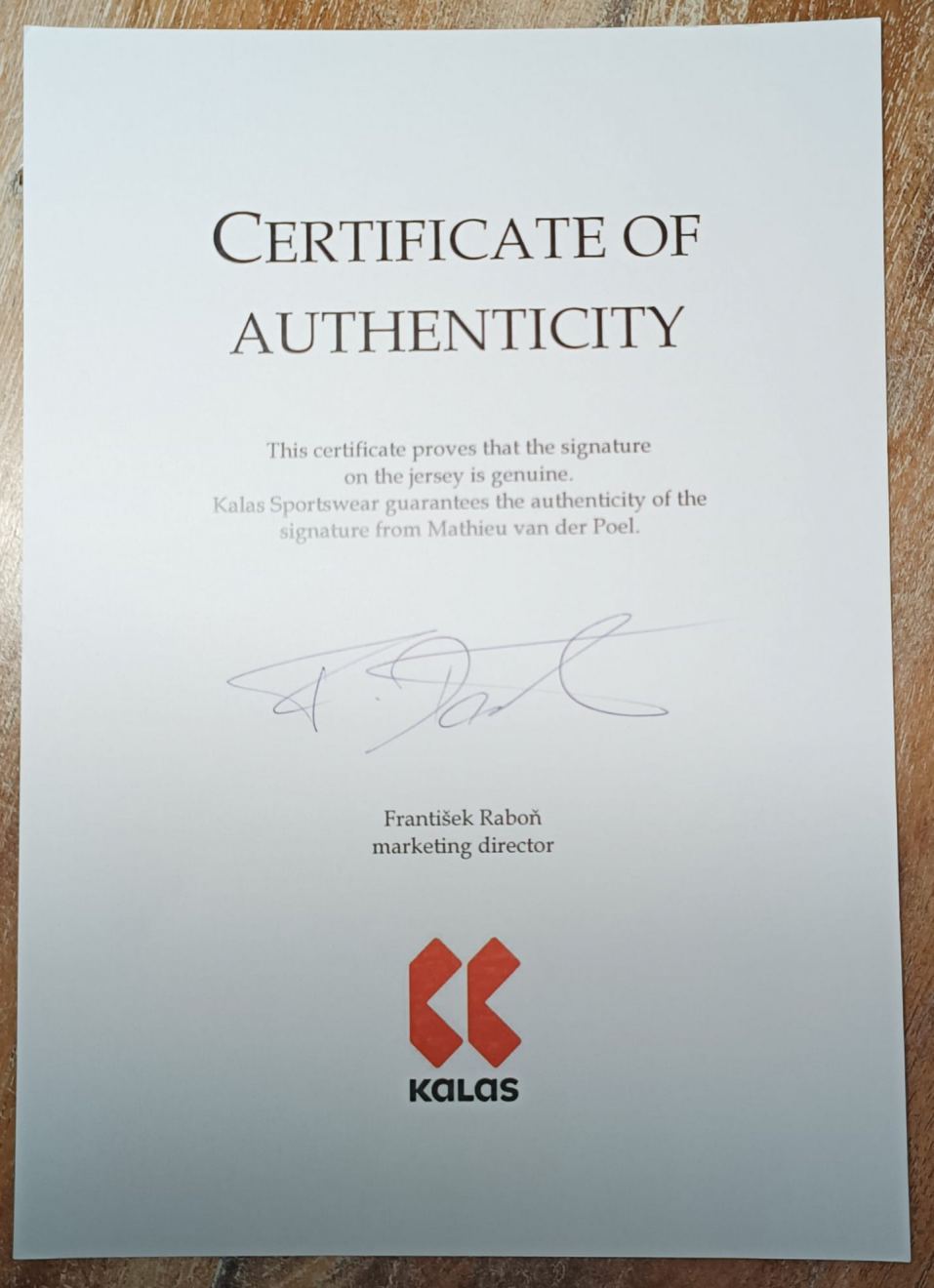 Uniek veilingstuk: Gesigneerd shirt van Mathieu van der Poel – Wereldkampioen Veldrijden