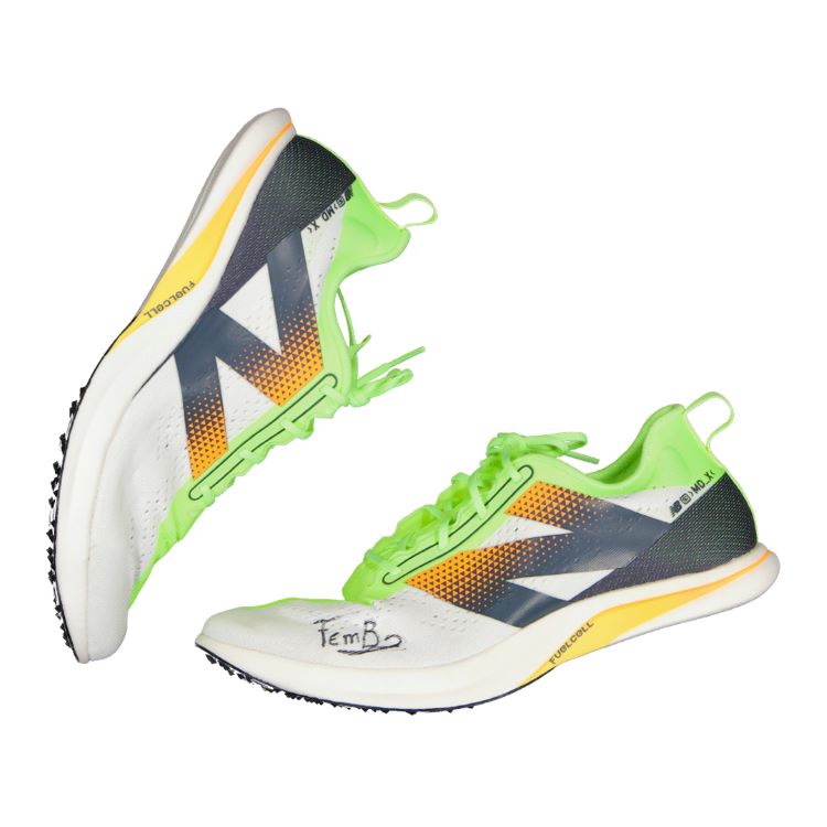 Femke Bol – Spikes wedstrijd schoenen gesigneerd (beide & gedragen)