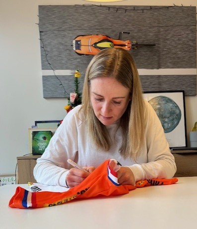 Nederlands team shirt uit 2013 van Annemiek van Vleuten (Gesigneerd)