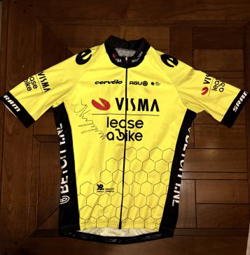 Gesigneerd wielershirt Jonas Vingegaard – Team Visma | Lease a Bike