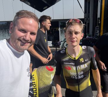 Gesigneerd wielershirt van Team Visma | Lease a Bike, Tour de France 2025