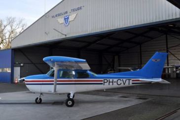 Rondvlucht vanaf vliegveld Teuge voor maximaal 3 personen